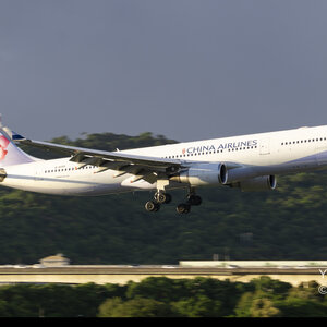 黄金光小甩华航